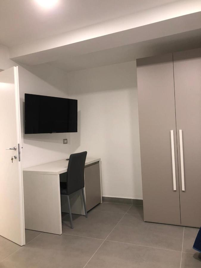 Bed & Breakfast 3rooms Chiaia 2 Napoli