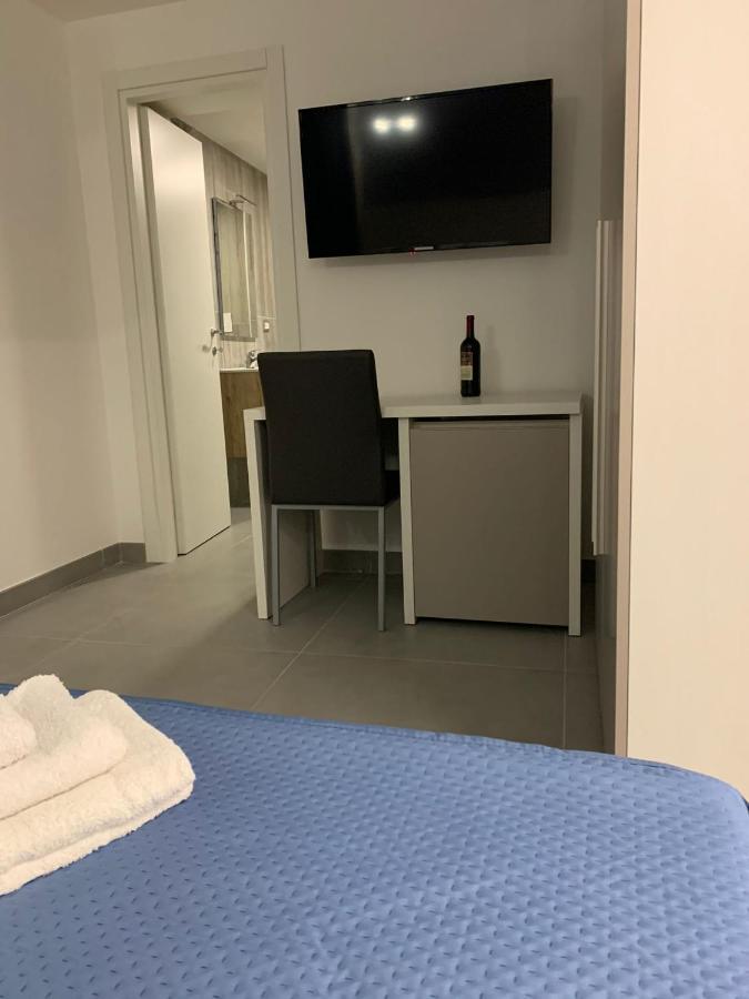 Bed & Breakfast 3rooms Chiaia 2 Napoli