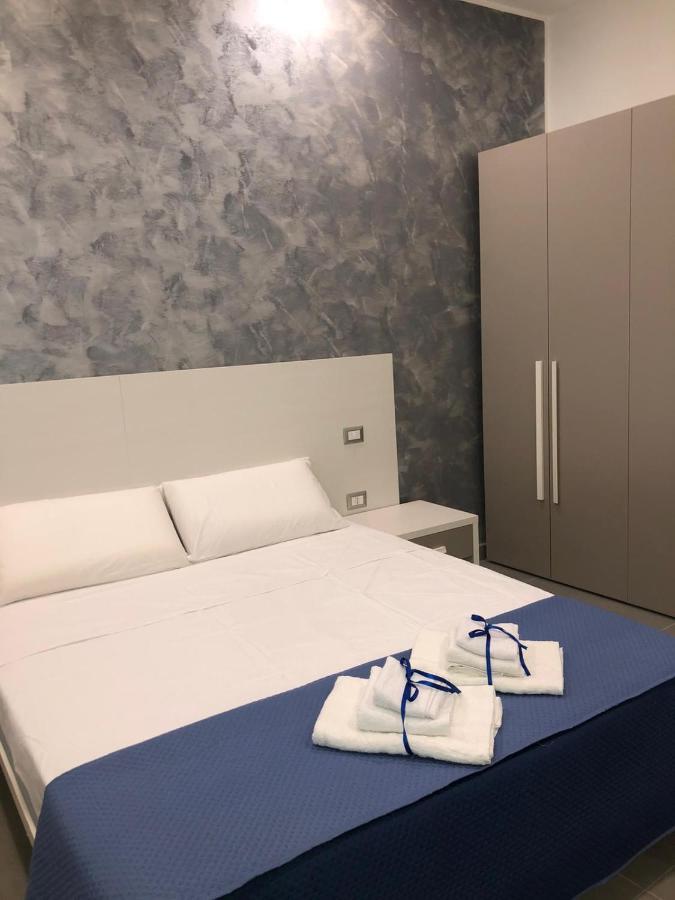 3rooms Chiaia 2