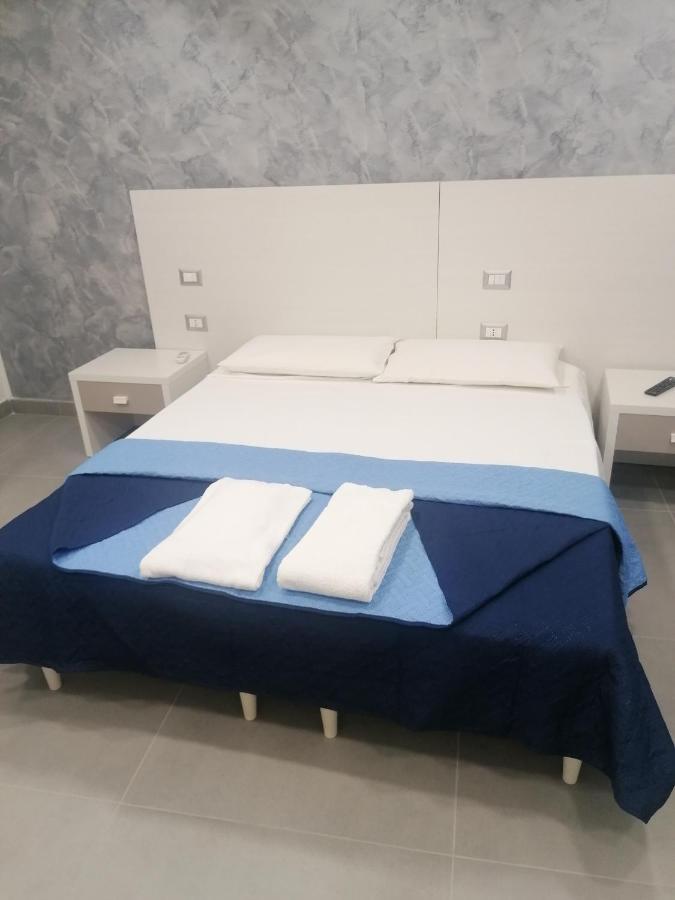 3rooms Chiaia 2